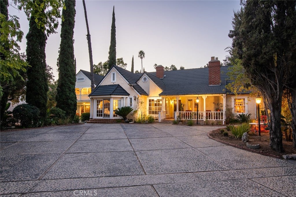 Glendale, California, 91207, United States, 4 Bedrooms Bedrooms, ,4 BathroomsBathrooms,Residential,Active,1945087