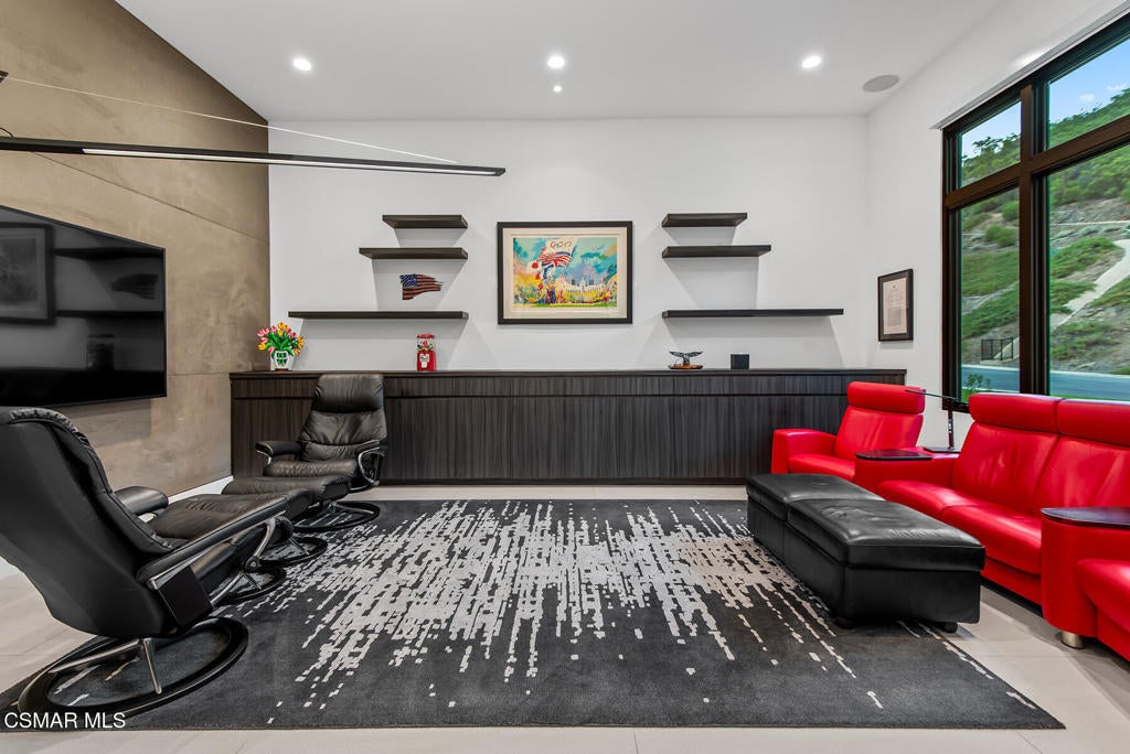 Westlake Village, California, 91361, United States, 4 Bedrooms Bedrooms, ,6 BathroomsBathrooms,Residential,Active,1989774