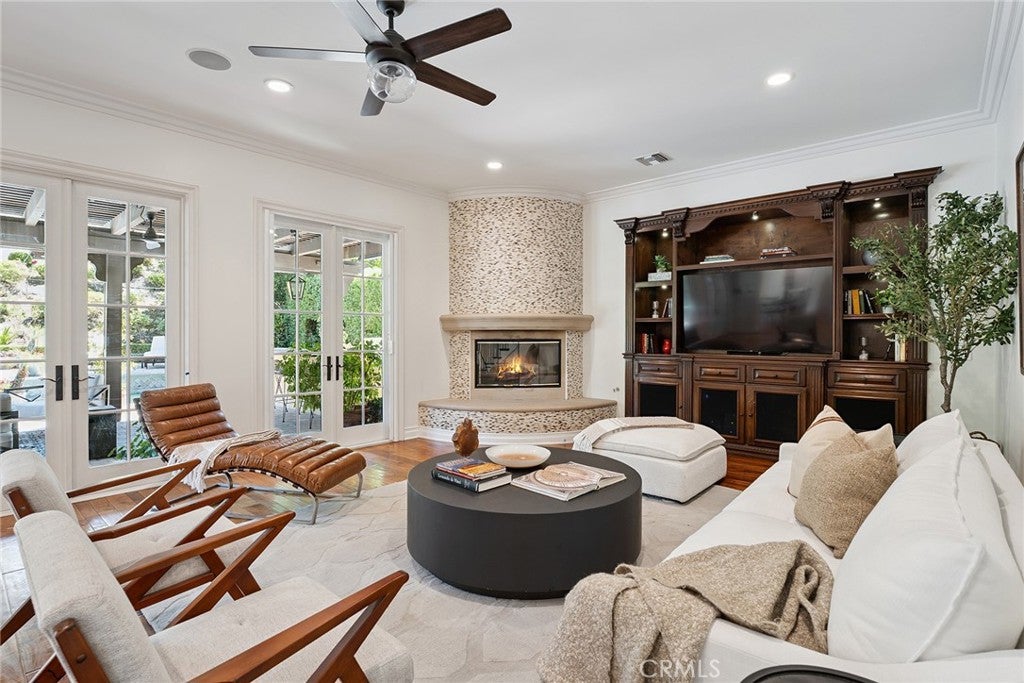 Calabasas, California, 91302, United States, 5 Bedrooms Bedrooms, ,6 BathroomsBathrooms,Residential,Active,1929471