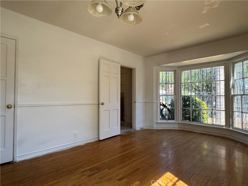 Los Angeles, California, 90036, United States, 5 Bedrooms Bedrooms, ,4 BathroomsBathrooms,Residential,Active,1952991