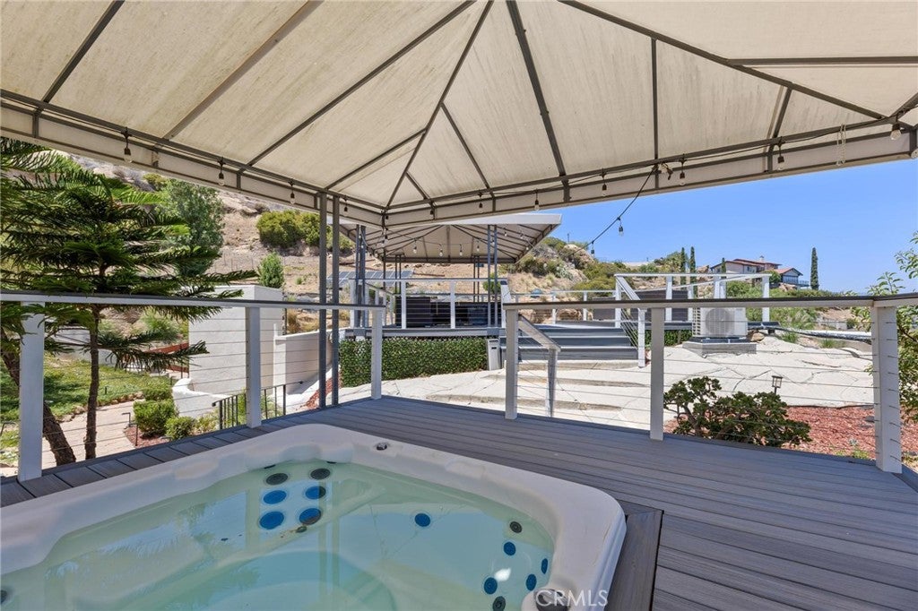 Chatsworth, California, 91311, United States, 4 Bedrooms Bedrooms, ,4 BathroomsBathrooms,Residential,Active,2011421