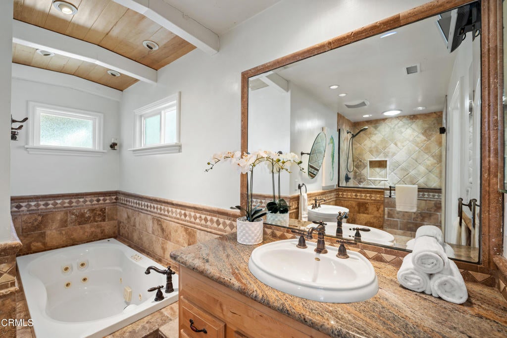 Oxnard, California, 93035, United States, 3 Bedrooms Bedrooms, ,3 BathroomsBathrooms,Residential,Active,1944049