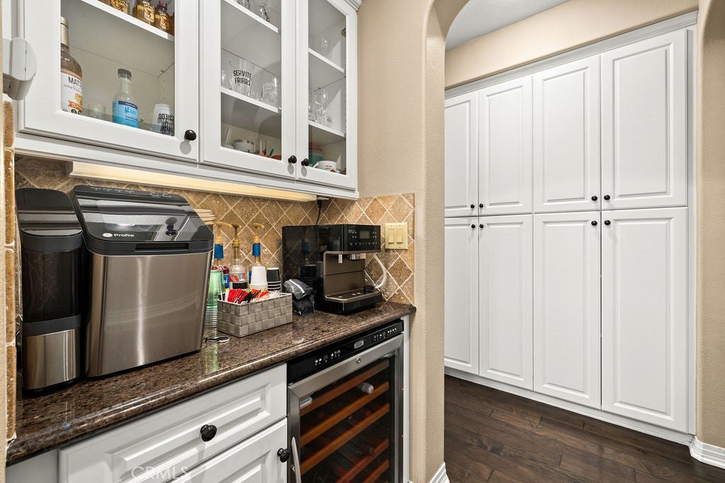 Tustin, California, 92782, United States, 5 Bedrooms Bedrooms, ,4 BathroomsBathrooms,Residential,Active,2010149