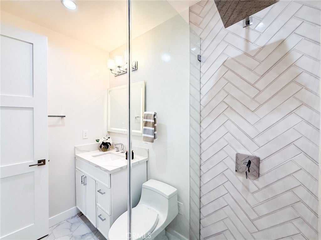 Pasadena, California, 91107, United States, 7 Bedrooms Bedrooms, ,8 BathroomsBathrooms,Residential,Active,1944066