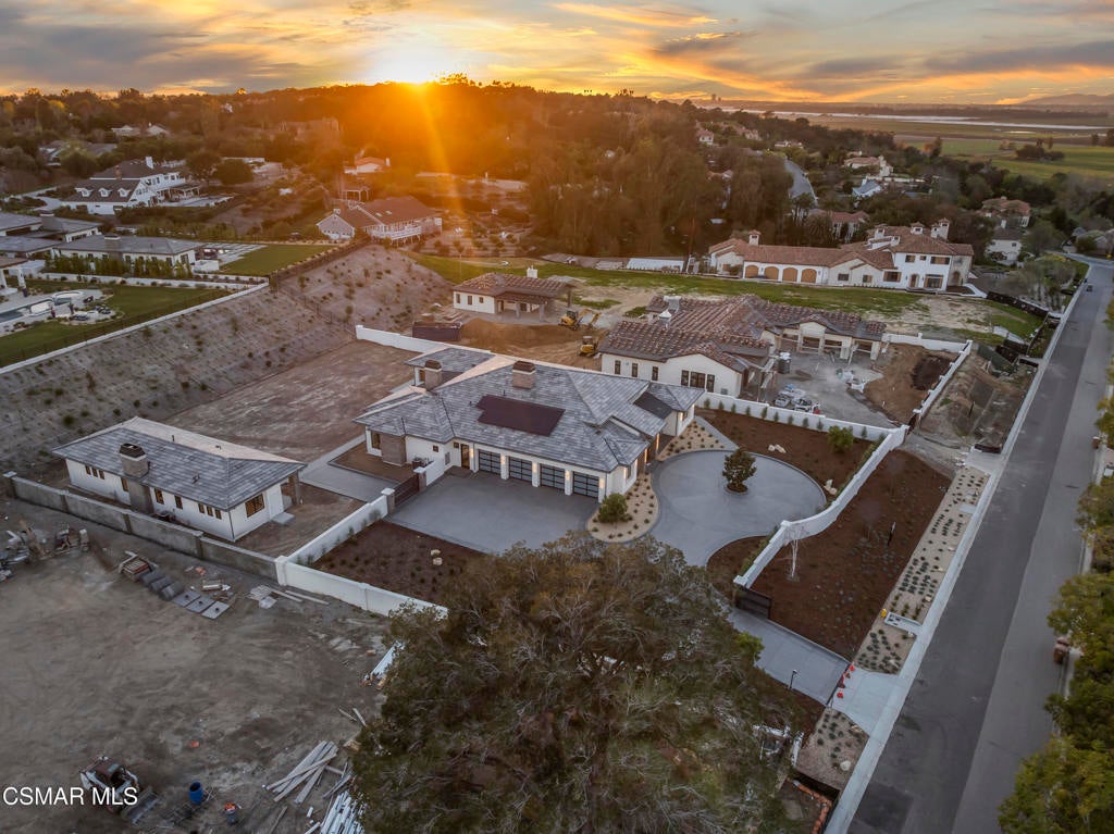 Camarillo, California, 93010, United States, 6 Bedrooms Bedrooms, ,7 BathroomsBathrooms,Residential,Active,2013156