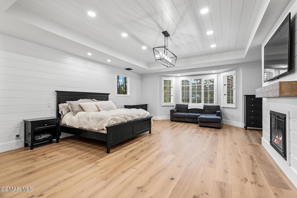 Agoura Hills, California, 91301, United States, 5 Bedrooms Bedrooms, ,7 BathroomsBathrooms,Residential,Pending,2006769