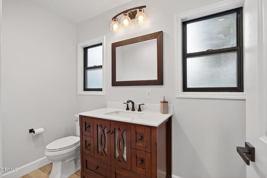 Camarillo, California, 93010, United States, 4 Bedrooms Bedrooms, ,5 BathroomsBathrooms,Residential,Active,1944013