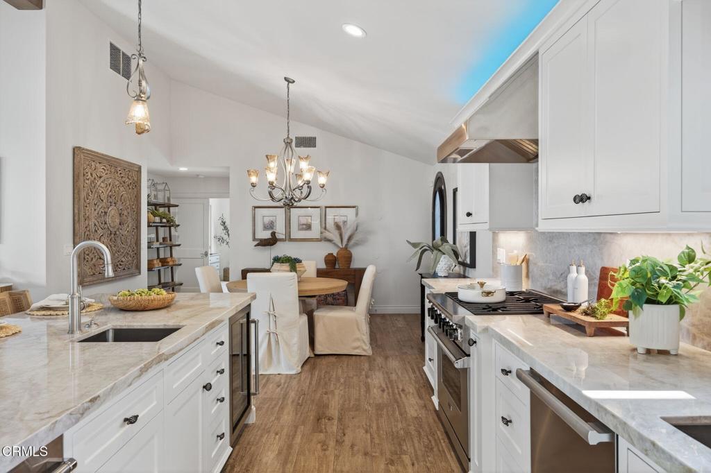 Oxnard, California, 93035, United States, 2 Bedrooms Bedrooms, ,2 BathroomsBathrooms,Residential,Active,1927655