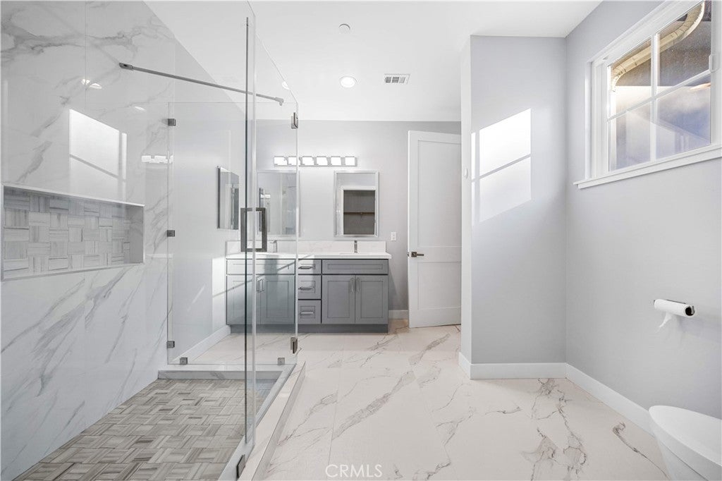 Walnut, California, 91789, United States, 5 Bedrooms Bedrooms, ,7 BathroomsBathrooms,Residential,Active,1903230