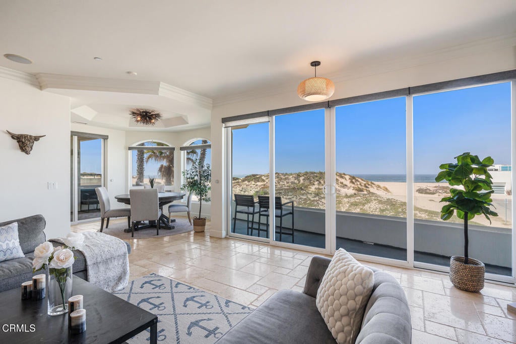 Oxnard, California, 93035, United States, 5 Bedrooms Bedrooms, ,6 BathroomsBathrooms,Residential,Contingent,1973330