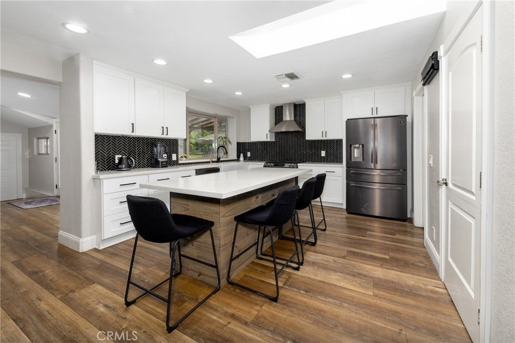 Yucaipa, California, 92399, United States, 5 Bedrooms Bedrooms, ,4 BathroomsBathrooms,Residential,Pending,1985872