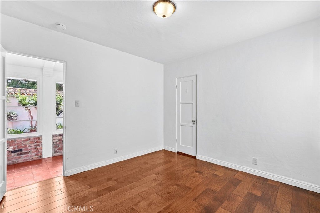 North Hollywood, California, 91602, United States, 3 Bedrooms Bedrooms, ,2 BathroomsBathrooms,Residential,Active,1914796