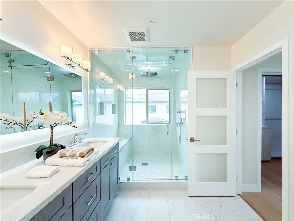 Pasadena, California, 91107, United States, 7 Bedrooms Bedrooms, ,8 BathroomsBathrooms,Residential,Active,1944066