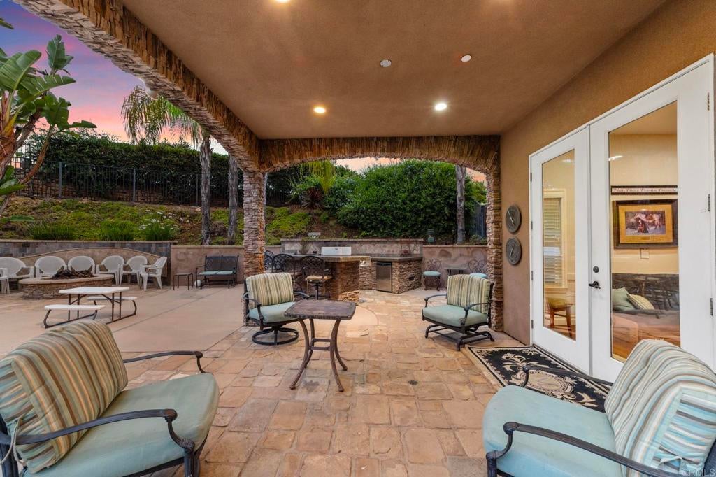 Escondido, California, 92025, United States, 5 Bedrooms Bedrooms, ,4 BathroomsBathrooms,Residential,Active,1969680