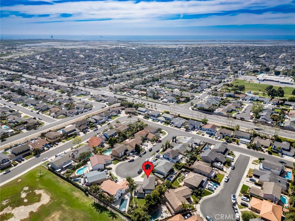 Huntington Beach, California, 92647, United States, 4 Bedrooms Bedrooms, ,3 BathroomsBathrooms,Residential,Active,2030516