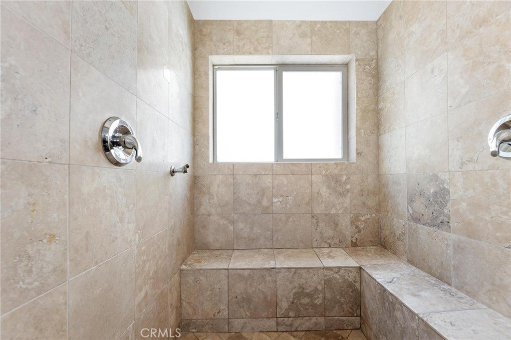 Chatsworth, California, 91311, United States, 4 Bedrooms Bedrooms, ,4 BathroomsBathrooms,Residential,Active,2011421