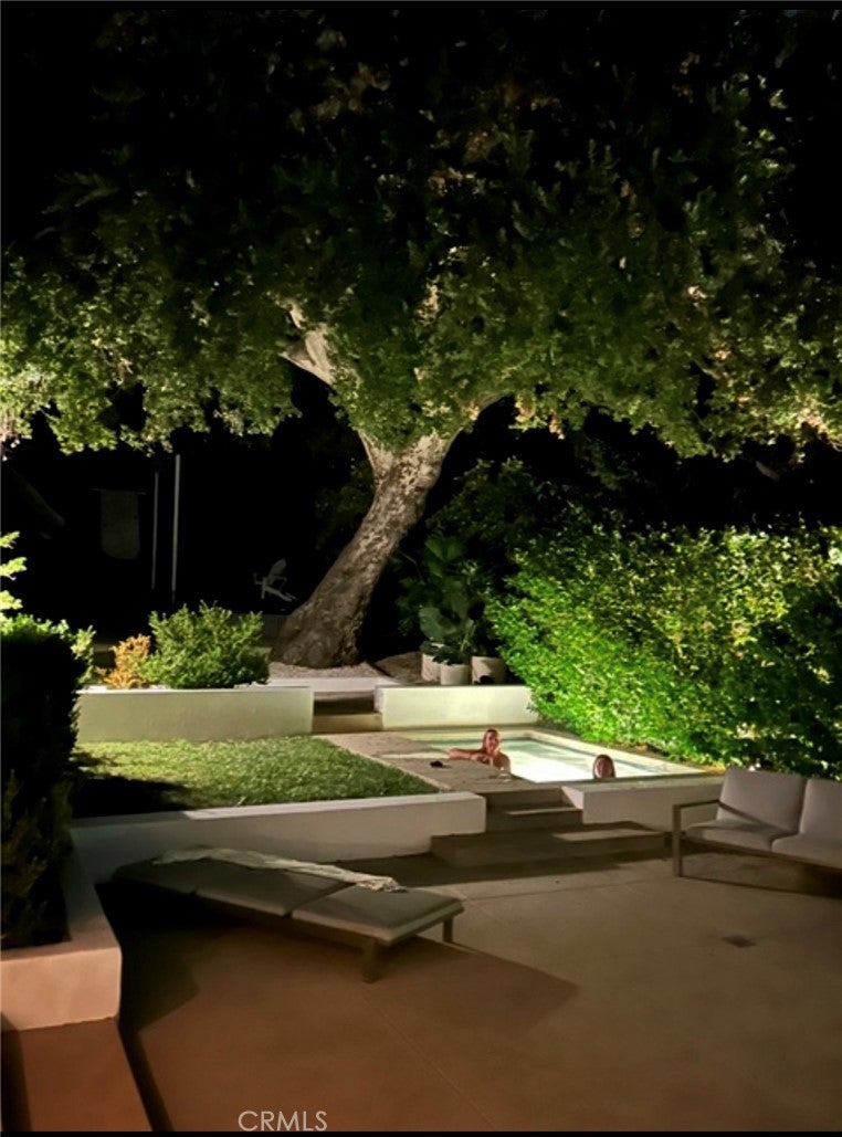 Pasadena, California, 91105, United States, 3 Bedrooms Bedrooms, ,3 BathroomsBathrooms,Residential,Active,2027742