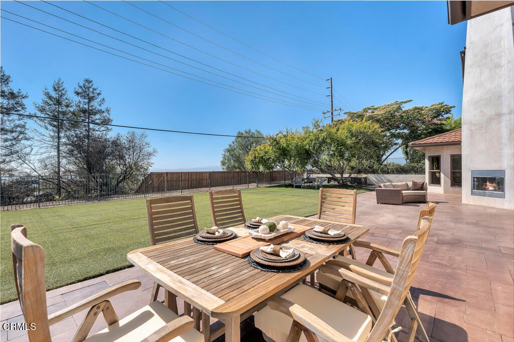 Camarillo, California, 93010, United States, 5 Bedrooms Bedrooms, ,5 BathroomsBathrooms,Residential,Active,1905055