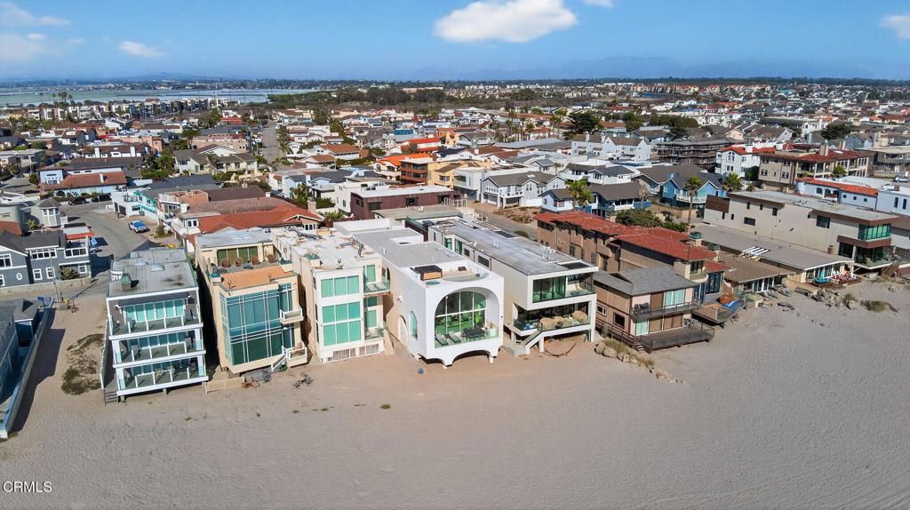 Oxnard, California, 93035, United States, 4 Bedrooms Bedrooms, ,5 BathroomsBathrooms,Residential,Active,1904736