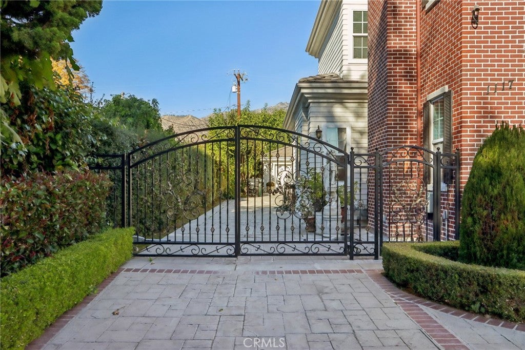 Arcadia, California, 91007, United States, 6 Bedrooms Bedrooms, ,7 BathroomsBathrooms,Residential,Active,2001357