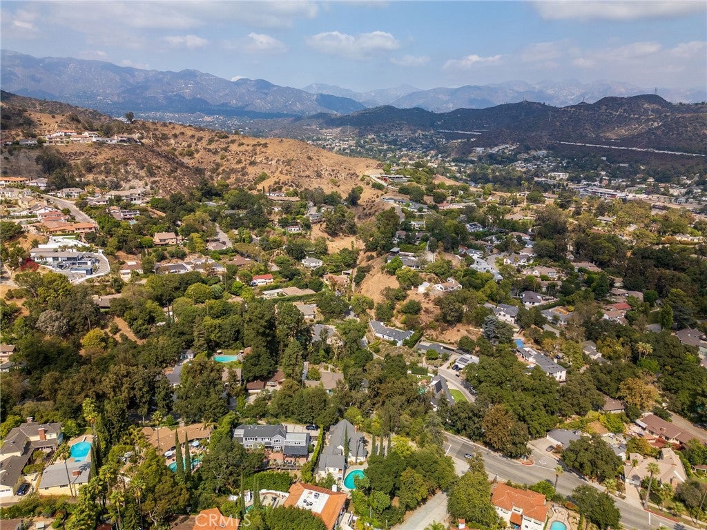 Glendale, California, 91207, United States, 4 Bedrooms Bedrooms, ,4 BathroomsBathrooms,Residential,Active,1945087