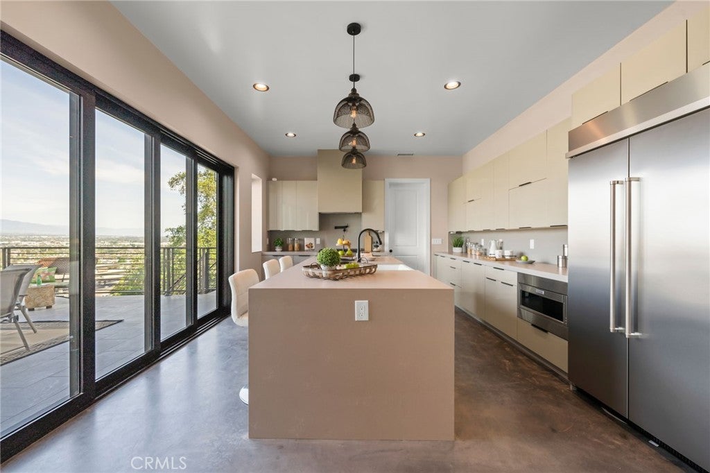 Chino Hills, California, 91709, United States, 5 Bedrooms Bedrooms, ,5 BathroomsBathrooms,Residential,Active,2030088