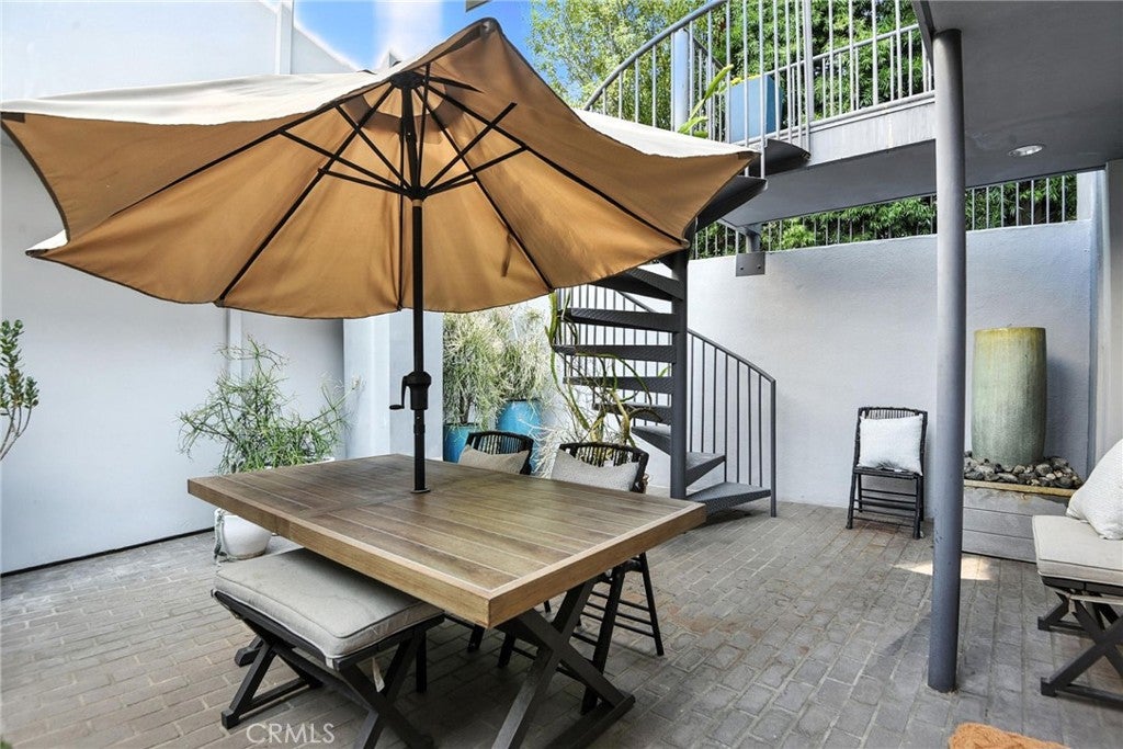 Santa Monica, California, 90405, United States, ,3 BathroomsBathrooms,Residential,Active,1894761