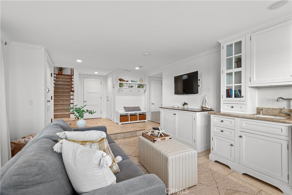 Oxnard, California, 93035, United States, ,4 BathroomsBathrooms,Residential,Active,1839447