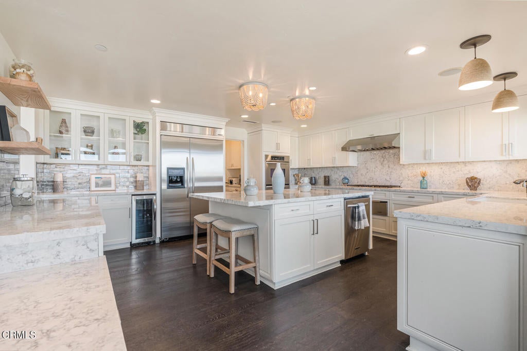 Oxnard, California, 93035, United States, 5 Bedrooms Bedrooms, ,6 BathroomsBathrooms,Residential,Contingent,1973330