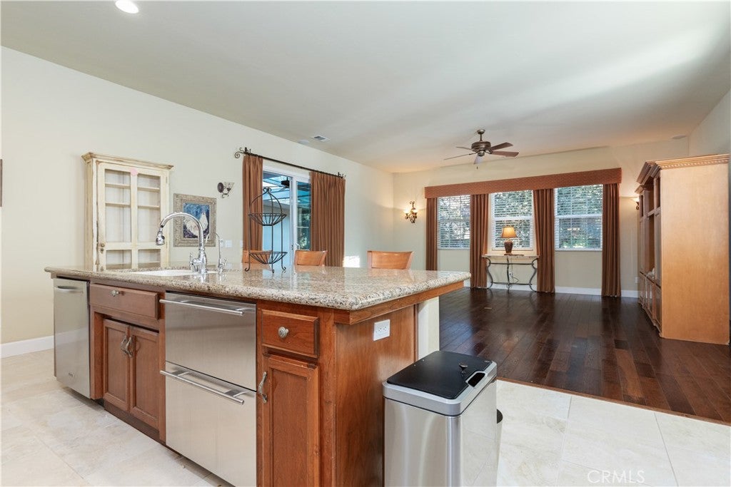 Paso Robles, California, 93446, United States, 4 Bedrooms Bedrooms, ,3 BathroomsBathrooms,Residential,Active,2006788