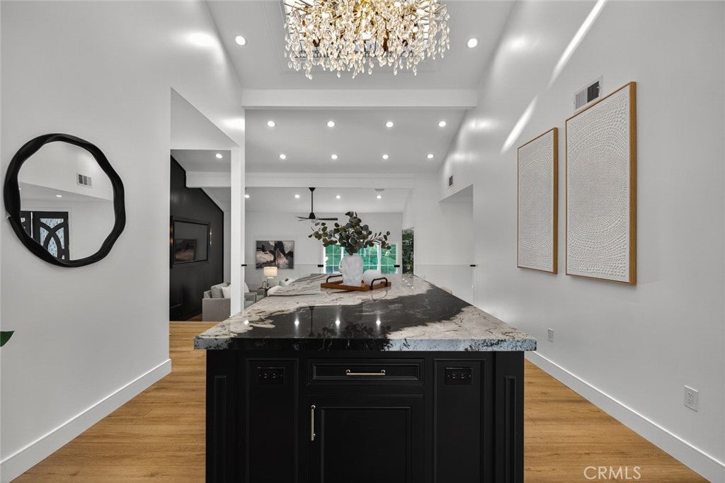 Anaheim, California, 92807, United States, 4 Bedrooms Bedrooms, ,3 BathroomsBathrooms,Residential,Active,1990042