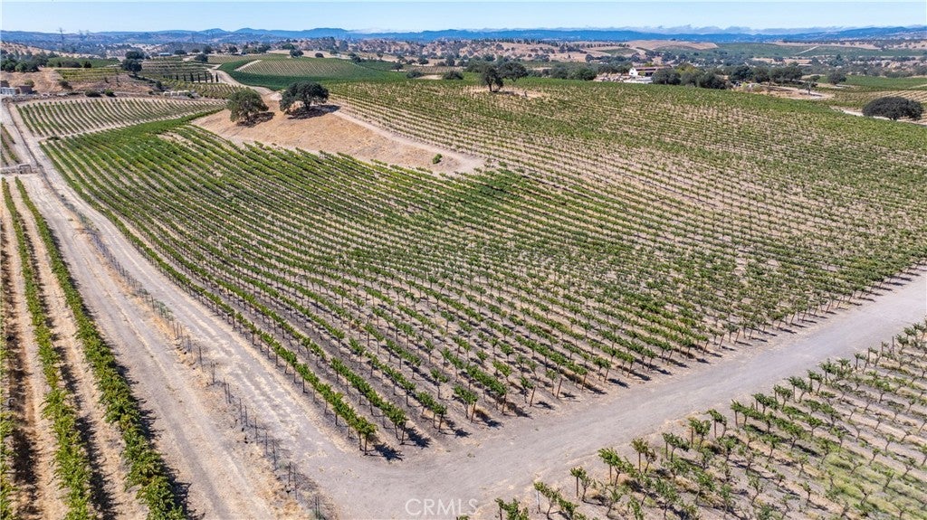 Paso Robles, California, 93446, United States, 4 Bedrooms Bedrooms, ,3 BathroomsBathrooms,Residential,Active,1944280
