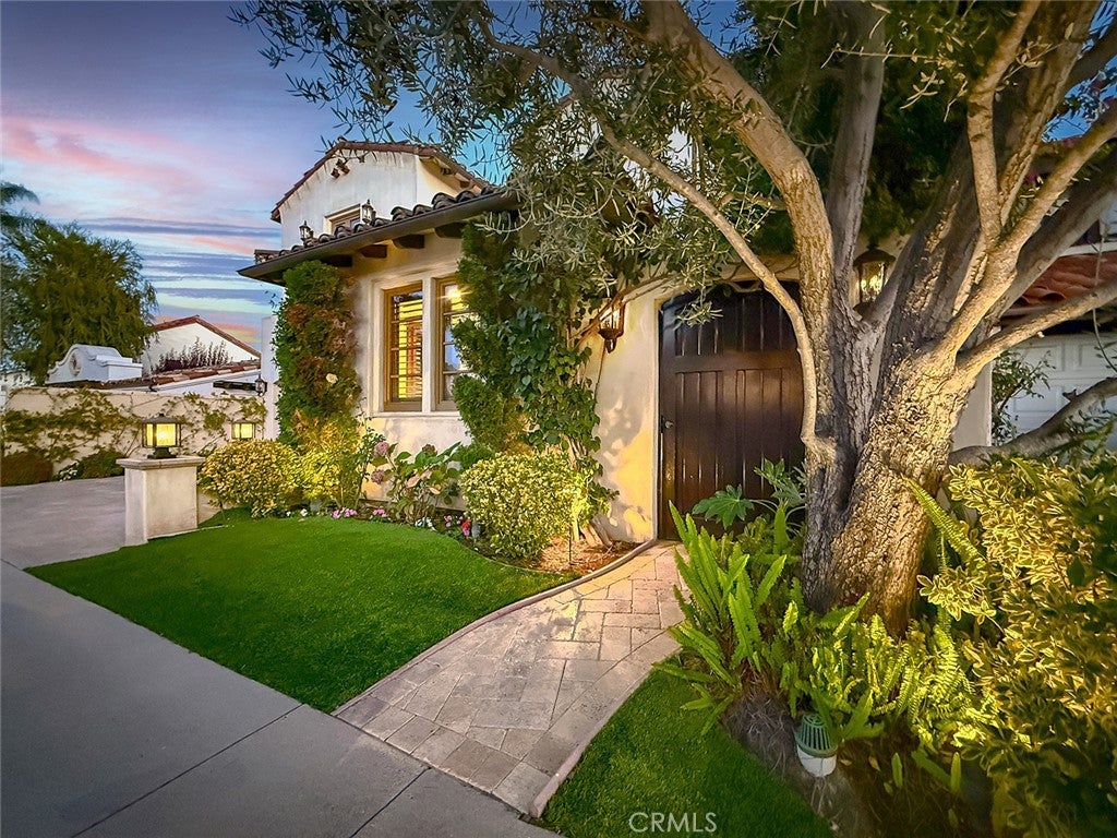 Westlake Village, California, 91361, United States, 3 Bedrooms Bedrooms, ,4 BathroomsBathrooms,Residential,Active,1985851