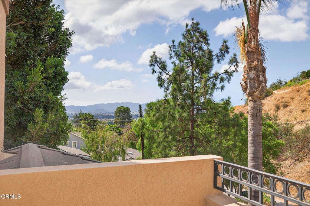 Camarillo, California, 93010, United States, 4 Bedrooms Bedrooms, ,4 BathroomsBathrooms,Residential,Active,1945047