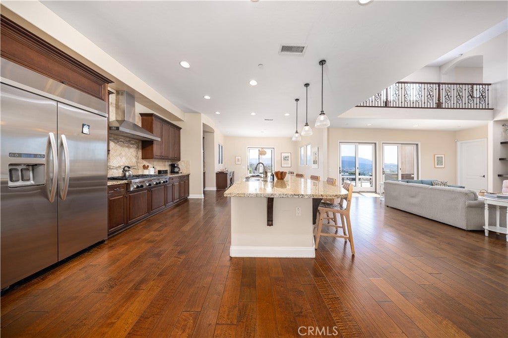 Temecula, California, 92592, United States, 5 Bedrooms Bedrooms, ,4 BathroomsBathrooms,Residential,Active,1970960