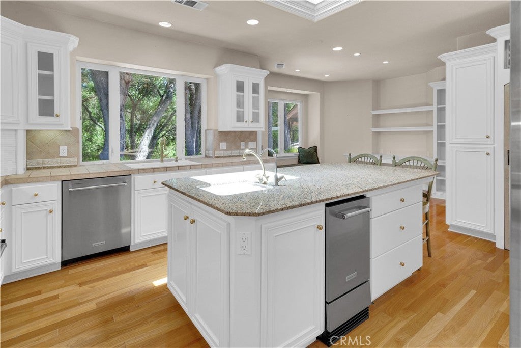 Templeton, California, 93465, United States, 3 Bedrooms Bedrooms, ,4 BathroomsBathrooms,Residential,Active,1899871