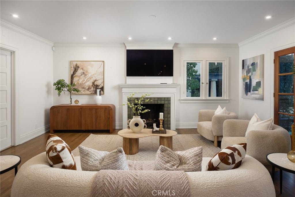 928 S El Molino Ave – image 22