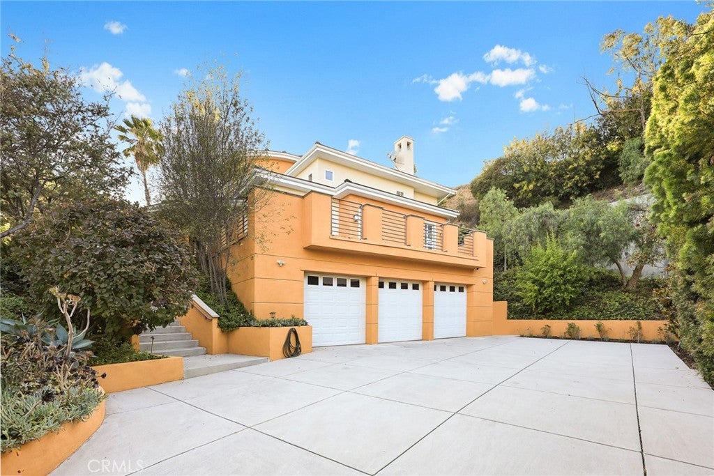 South Pasadena, California, 91030, United States, 4 Bedrooms Bedrooms, ,5 BathroomsBathrooms,Residential,Active,1968417