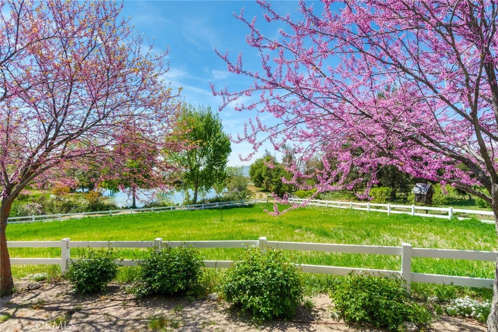 Oak Glen, California, 92399, United States, ,3 BathroomsBathrooms,Residential,Pending,1782592