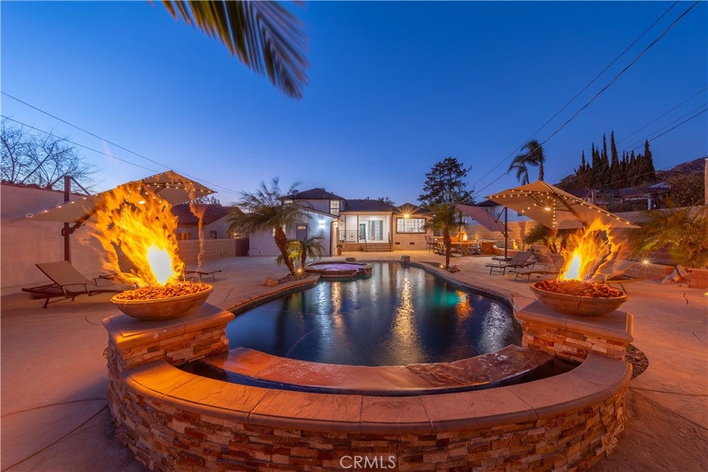 Burbank, California, 91501, United States, 4 Bedrooms Bedrooms, ,4 BathroomsBathrooms,Residential,Active,2003539