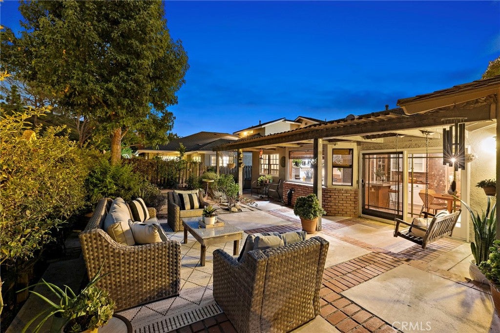 Laguna Niguel, California, 92677, United States, 4 Bedrooms Bedrooms, ,2 BathroomsBathrooms,Residential,Active,1992283