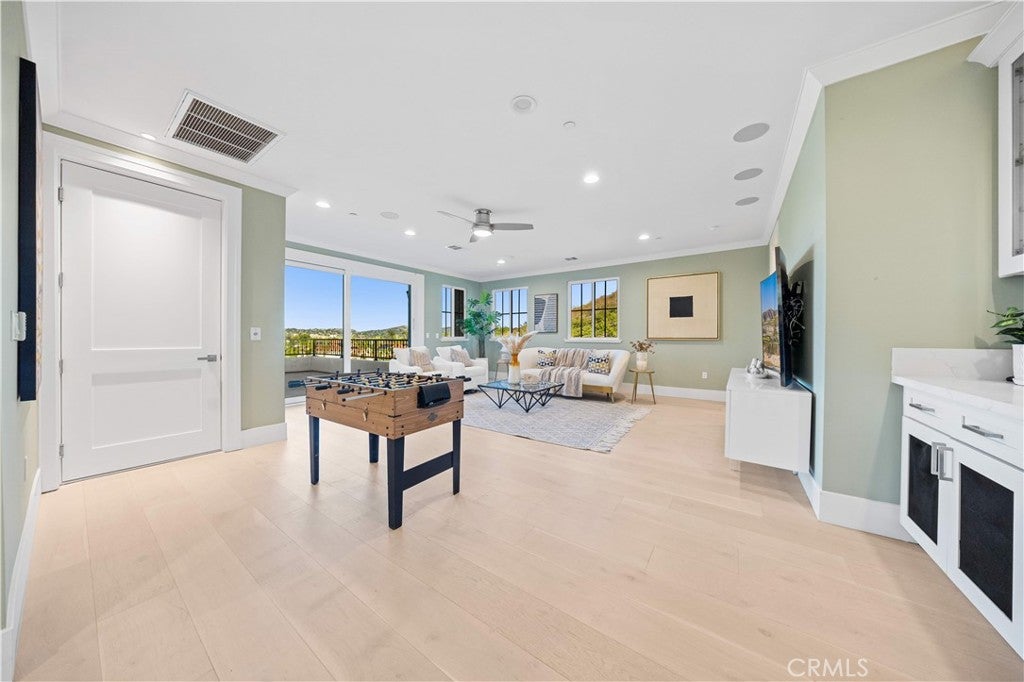 Walnut, California, 91789, United States, 5 Bedrooms Bedrooms, ,7 BathroomsBathrooms,Residential,Active,1903230