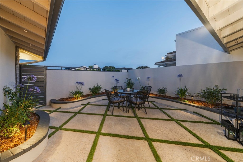 Corona Del Mar, California, 92625, United States, 3 Bedrooms Bedrooms, ,2 BathroomsBathrooms,Residential,Active,1863288