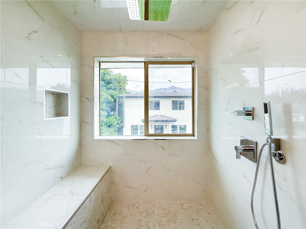 Pasadena, California, 91107, United States, 7 Bedrooms Bedrooms, ,8 BathroomsBathrooms,Residential,Active,1944066