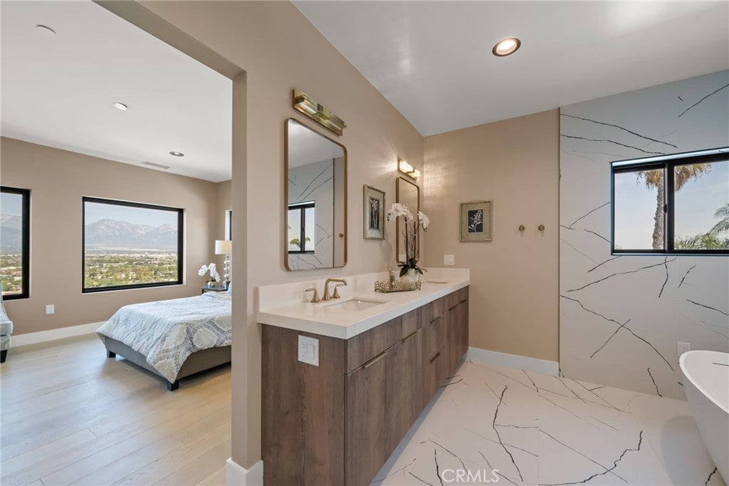 Chino Hills, California, 91709, United States, 5 Bedrooms Bedrooms, ,5 BathroomsBathrooms,Residential,Active,2030088