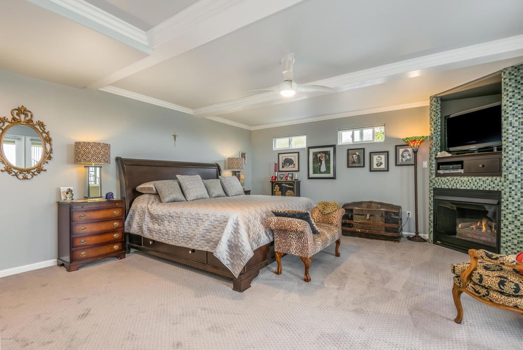 Ventura, California, 93001, United States, 2 Bedrooms Bedrooms, ,3 BathroomsBathrooms,Residential,Active,1944022
