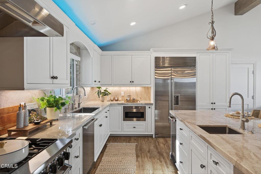 Oxnard, California, 93035, United States, 2 Bedrooms Bedrooms, ,2 BathroomsBathrooms,Residential,Active,1927655