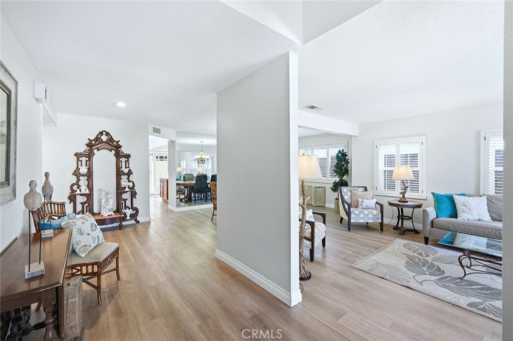 Seal Beach, California, 90740, United States, 4 Bedrooms Bedrooms, ,3 BathroomsBathrooms,Residential,Active,2010555