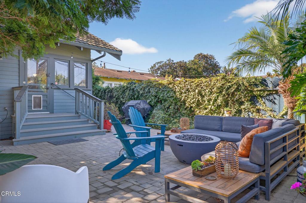 Oxnard, California, 93030, United States, 5 Bedrooms Bedrooms, ,2 BathroomsBathrooms,Residential,Active,1985561