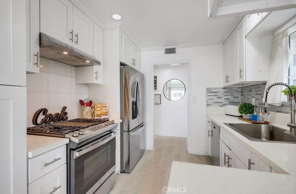 Garden Grove, California, 92845, United States, 5 Bedrooms Bedrooms, ,2 BathroomsBathrooms,Residential,Active,1927673